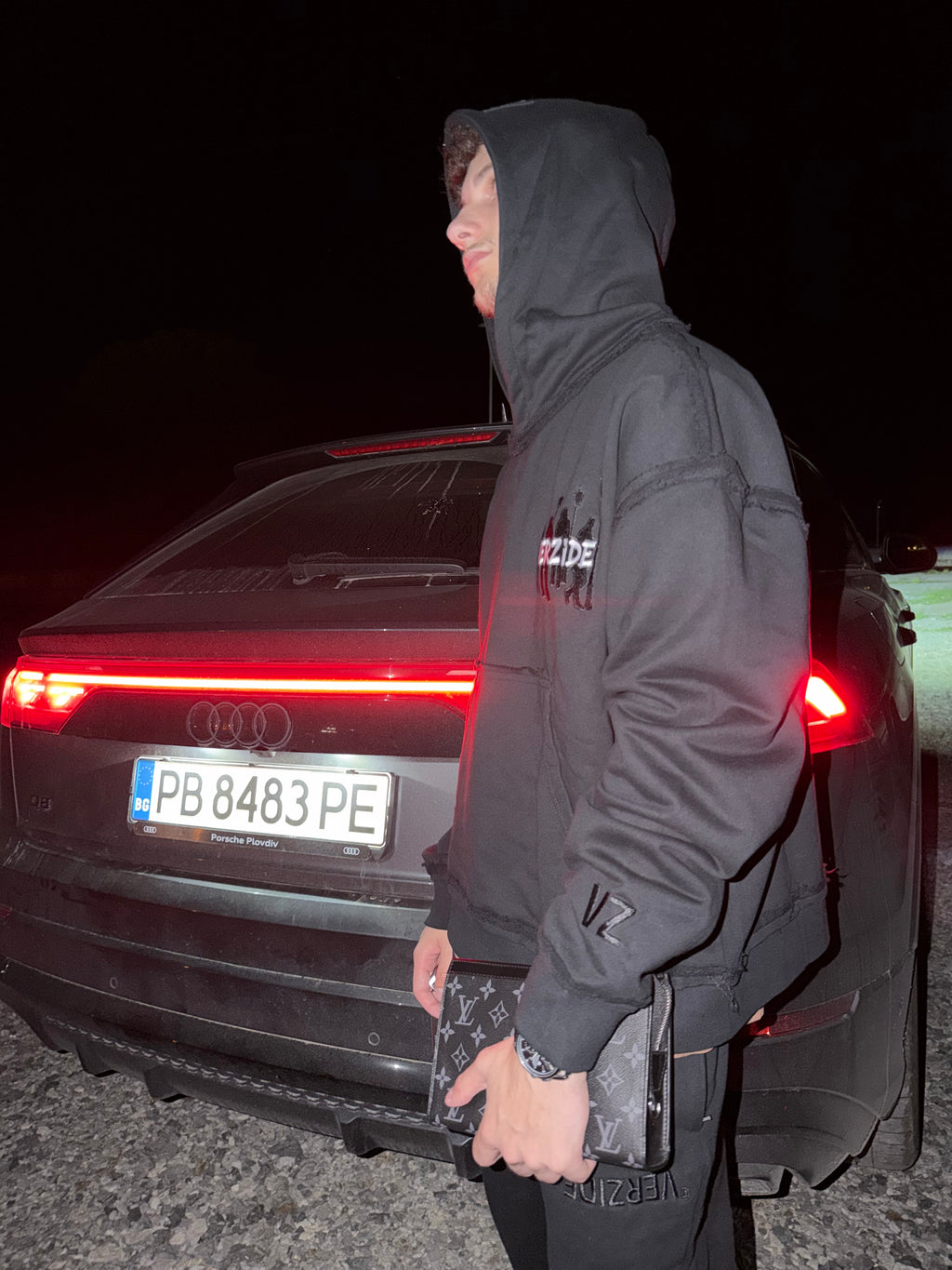 Verzide Essentials Черен Екип