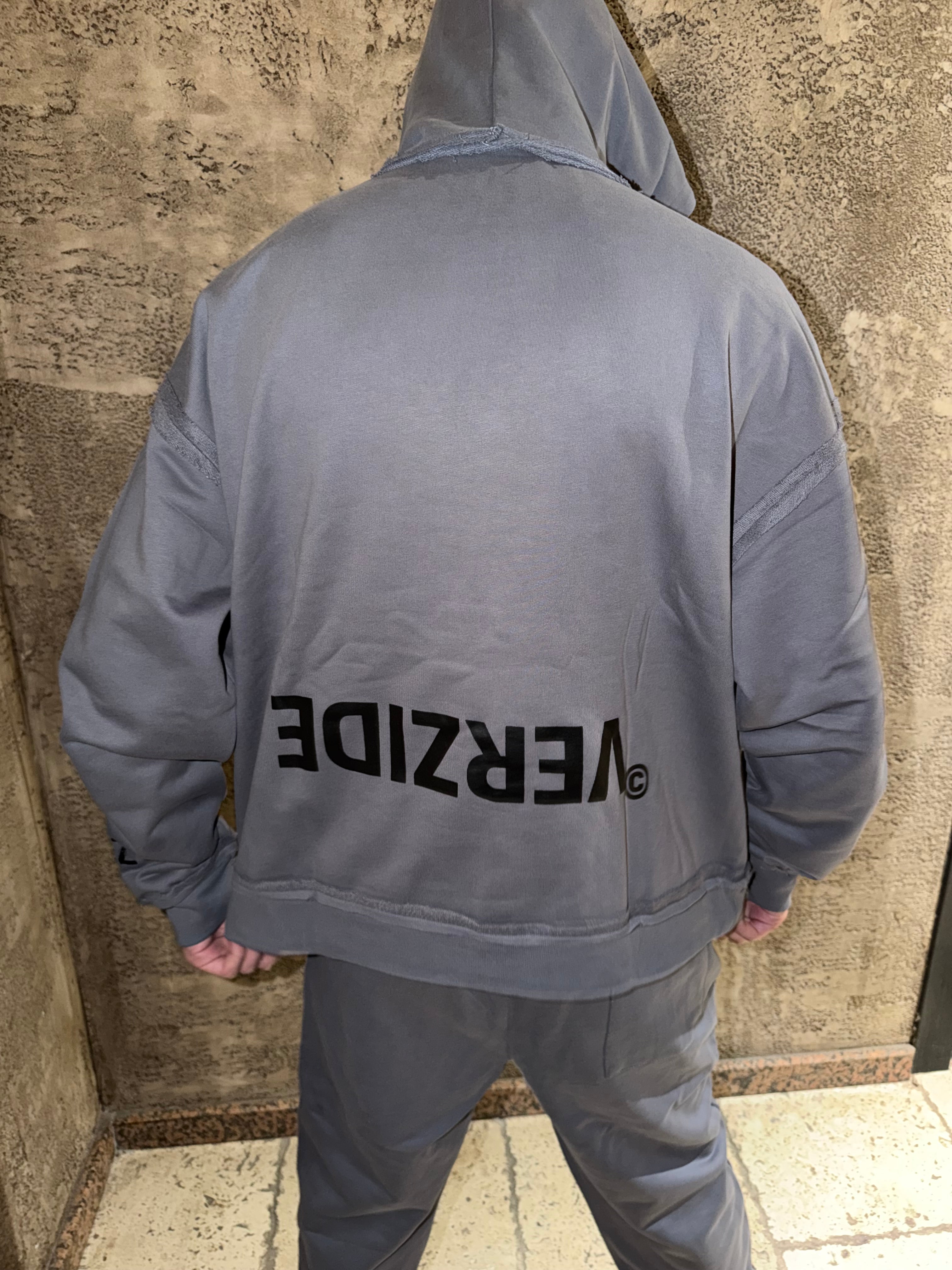 Verzide Essentials Сив Екип