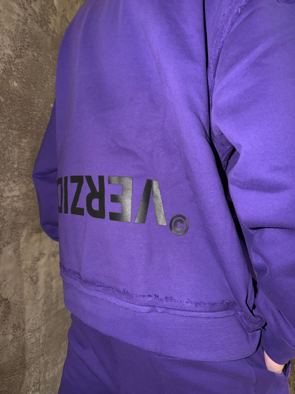 Verzide Essentials Екип LIMITED