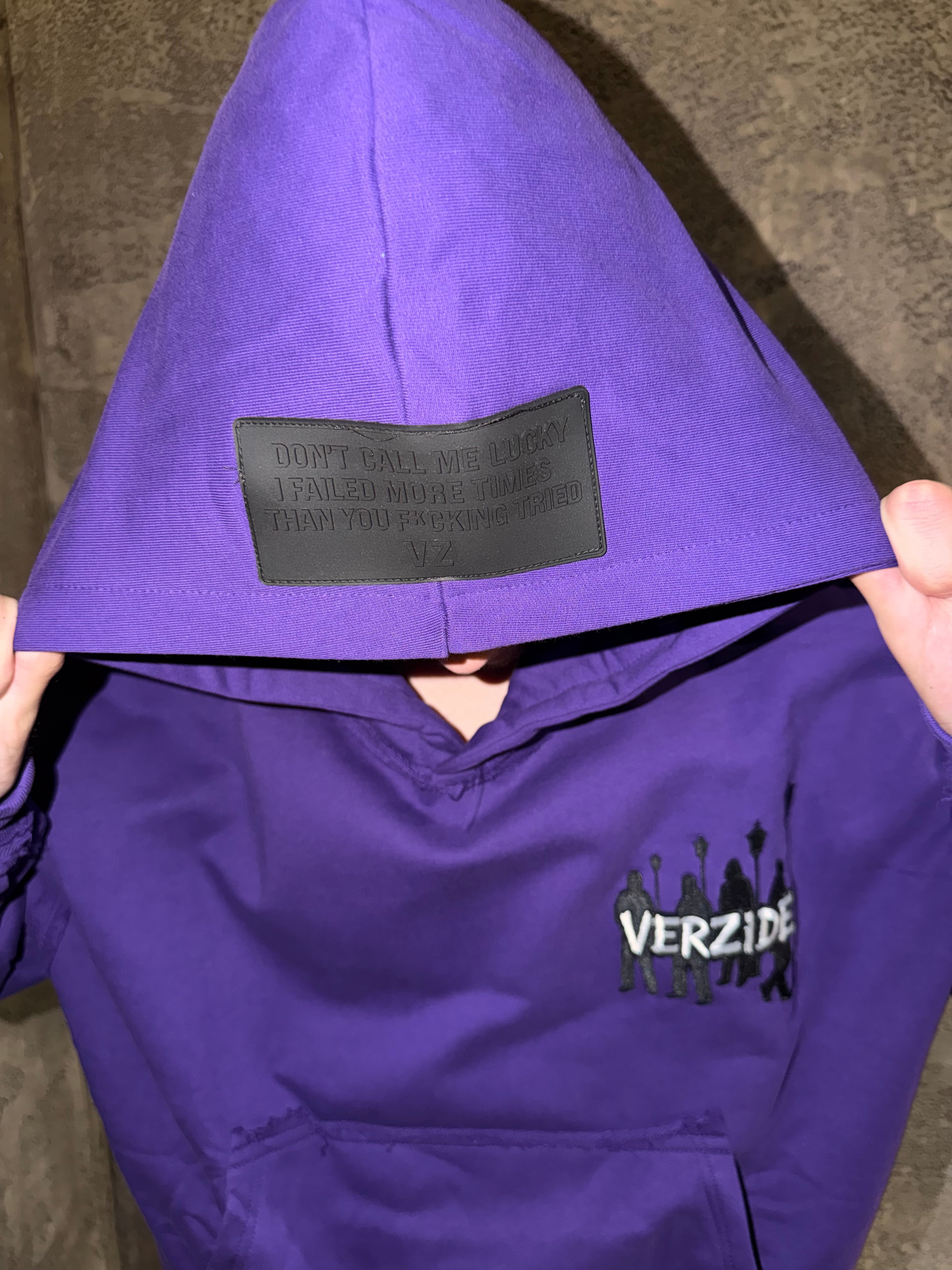 Verzide Essentials Екип LIMITED