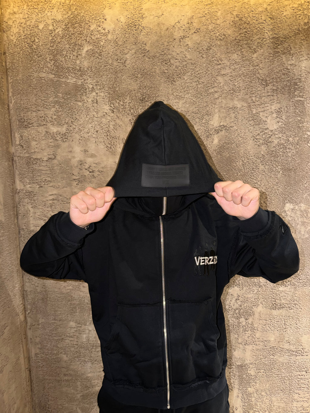 Verzide Assassins Черен Екип