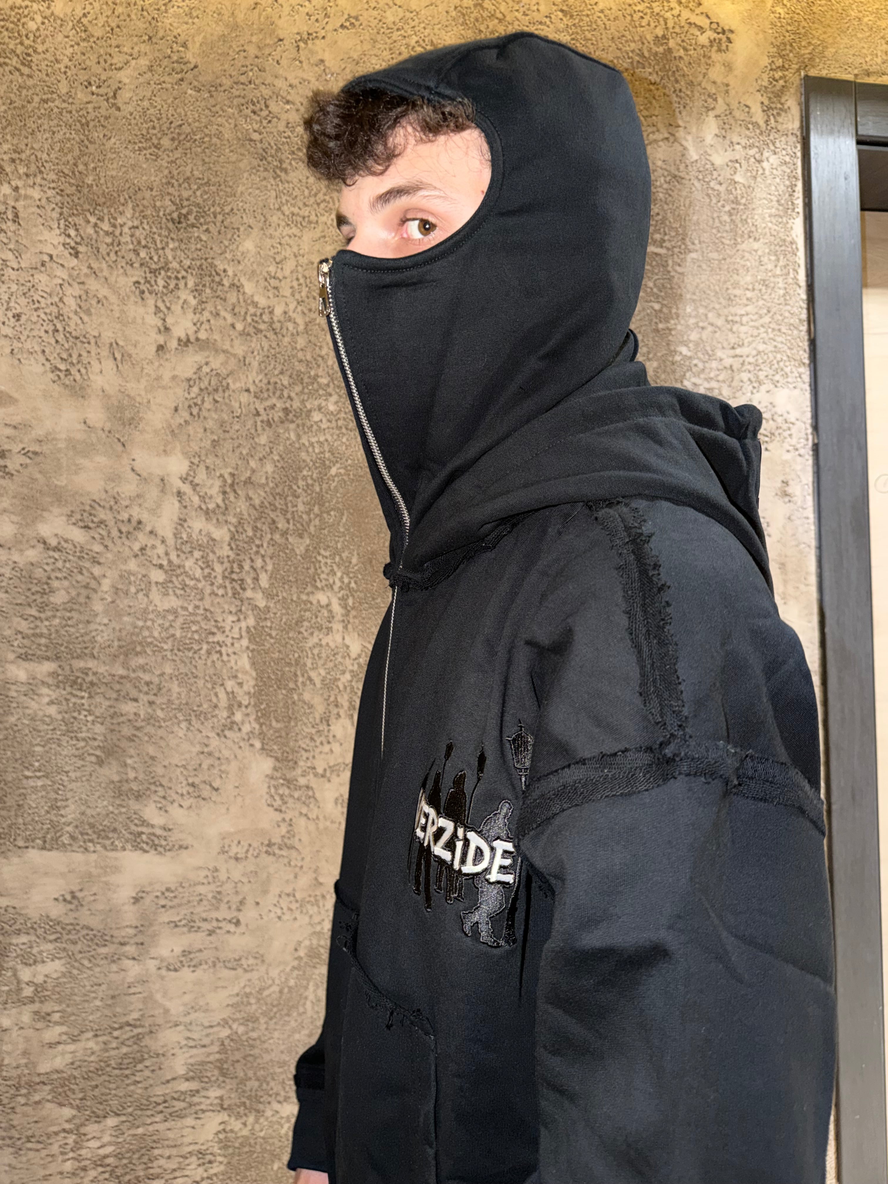 Verzide Assassins Черен Екип