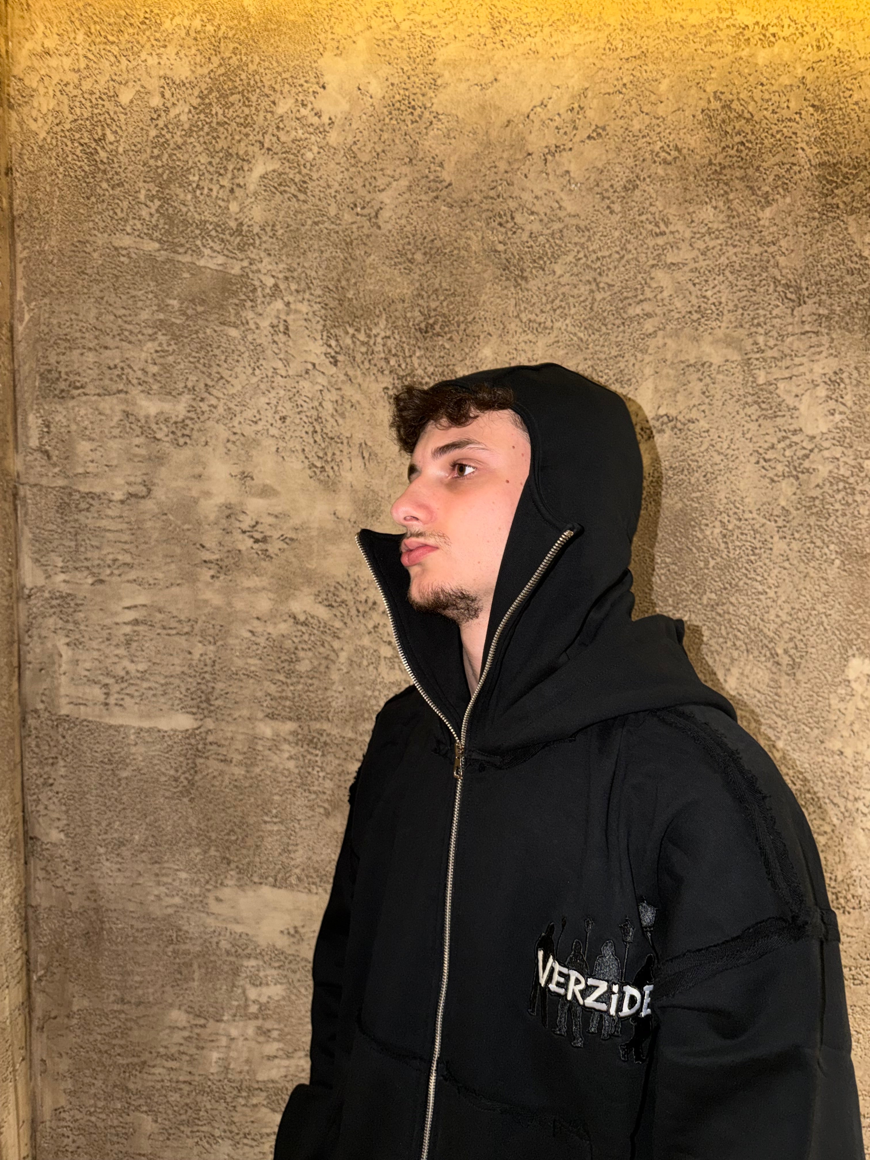 Verzide Assassins Черен Екип