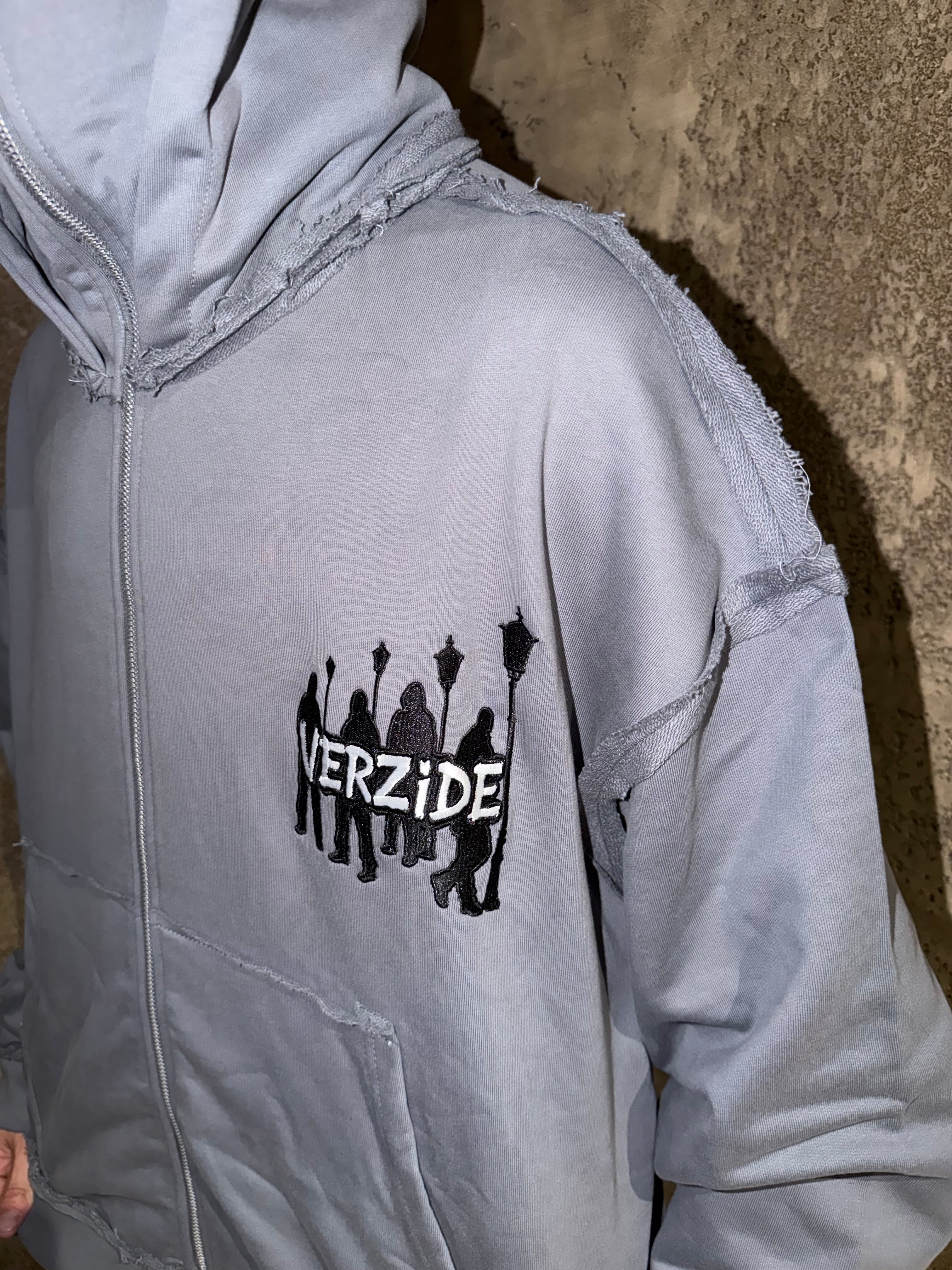 Verzide Assassins Сив Екип